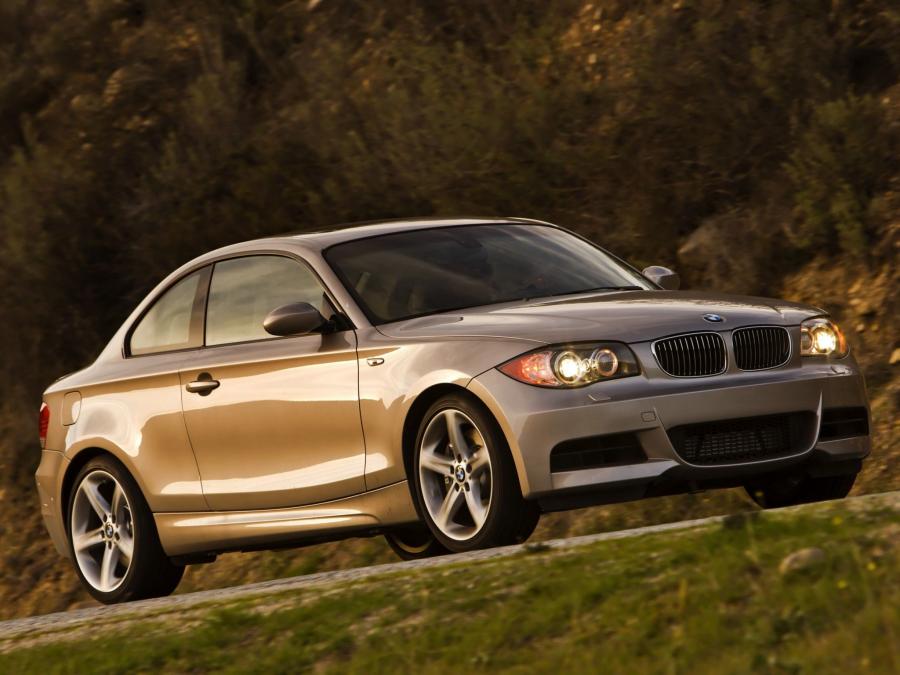  BMW 135i Coupe 2008 года  (US) (фото 7 из 22)